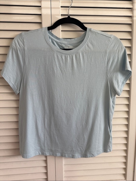 Old Navy Tops - Old Navy Light Blue Short Sleeve Crewneck Tee